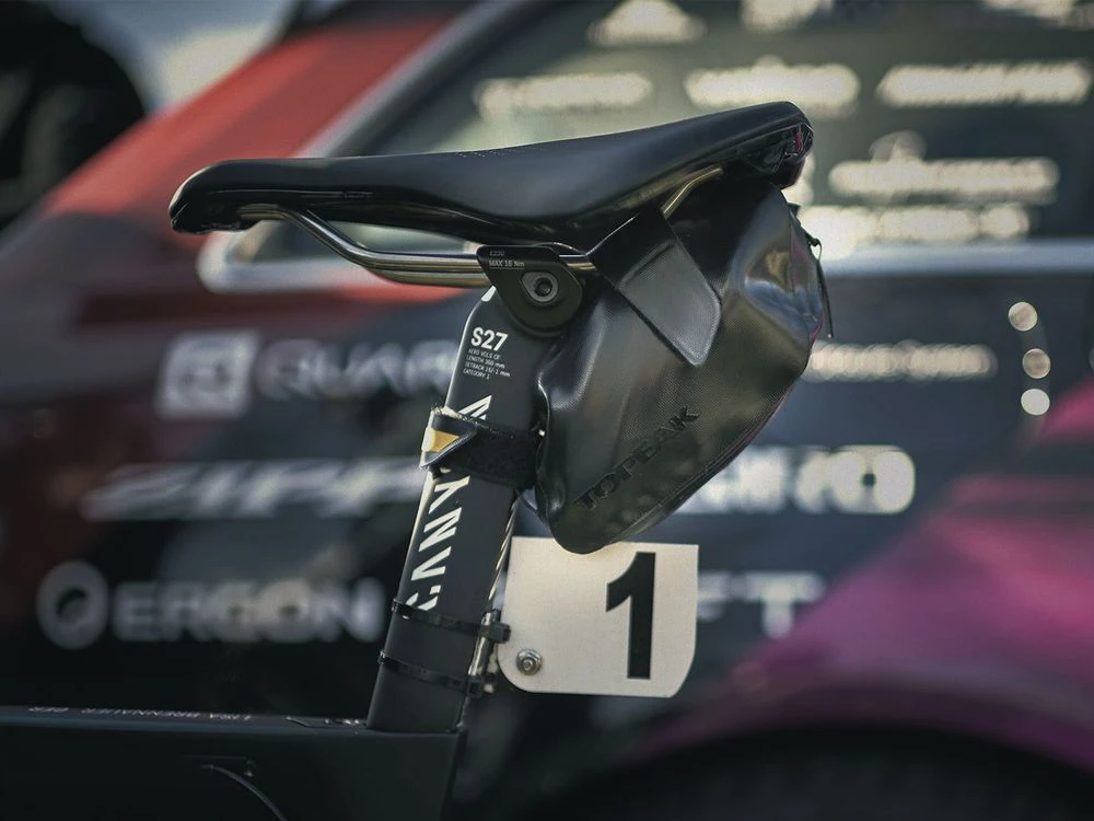 Topeak Weatherproof DynaWedge Strap Micro Satteltasche 3 Topeak Weatherproof DynaWedge Strap Micro Satteltasche – Bild 3